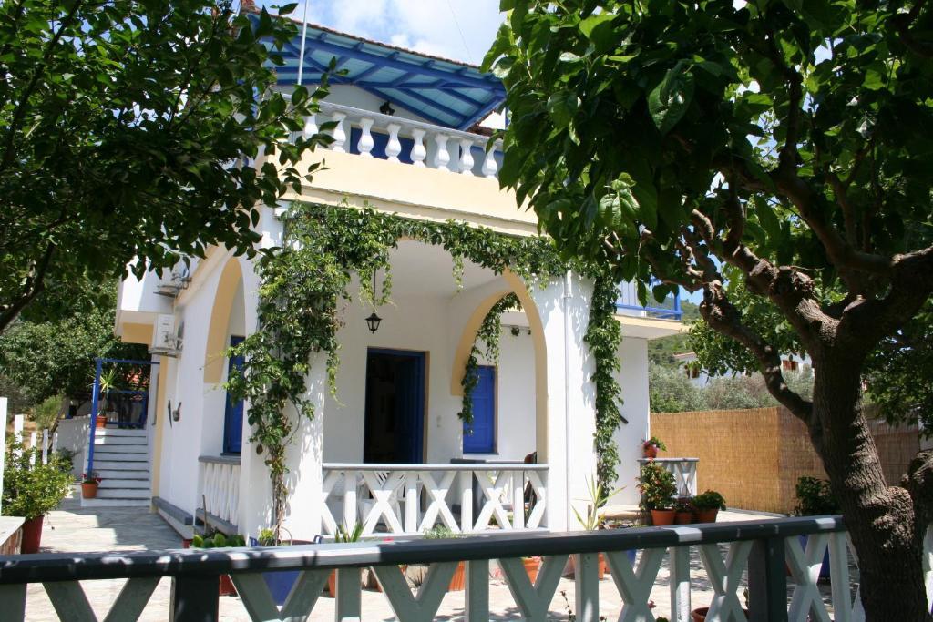 Alexandra Studios Stafylos Exterior photo